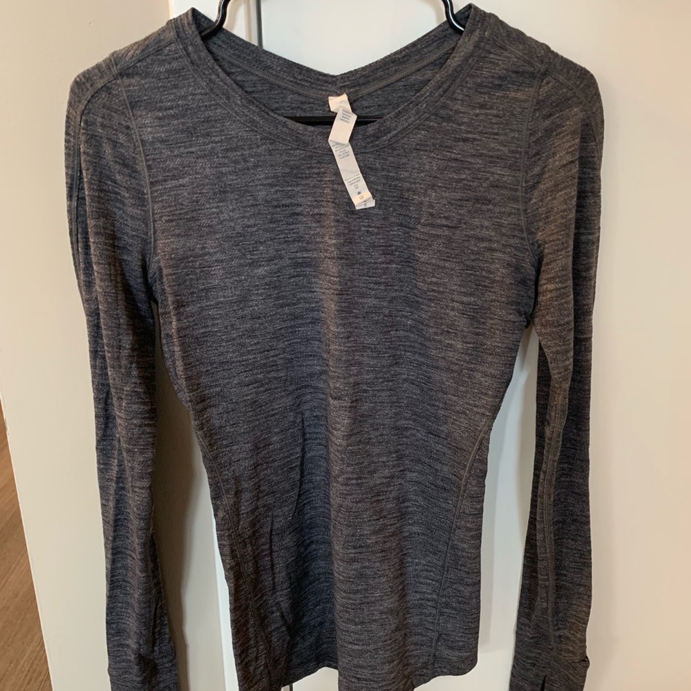 Lulu Lemon Women’s Long Sleeve Top, Size 6